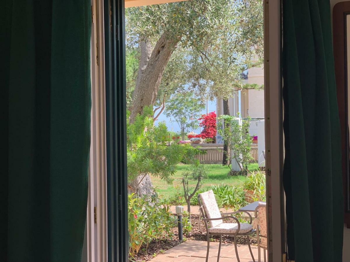 パルゲリーア Villino Eleonora Bed & Breakfast エクステリア 写真