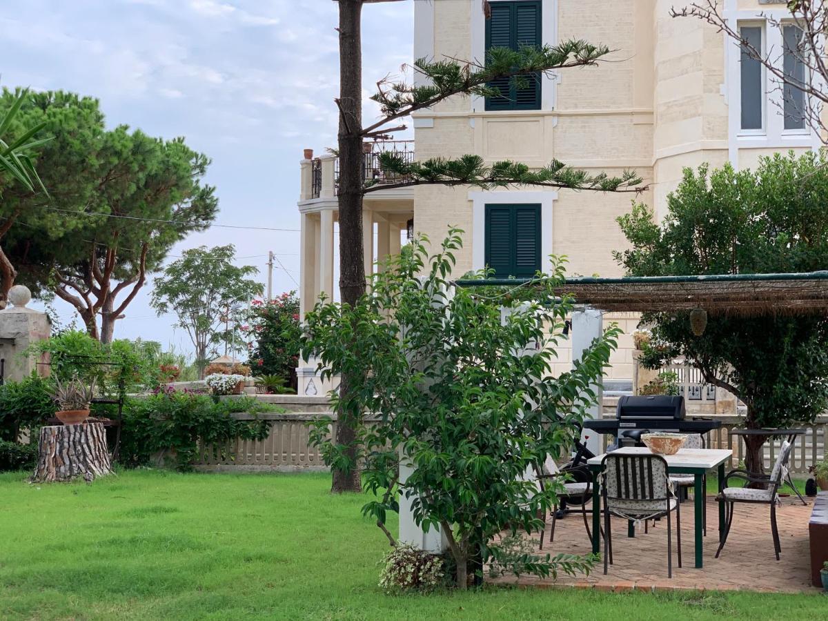 パルゲリーア Villino Eleonora Bed & Breakfast エクステリア 写真